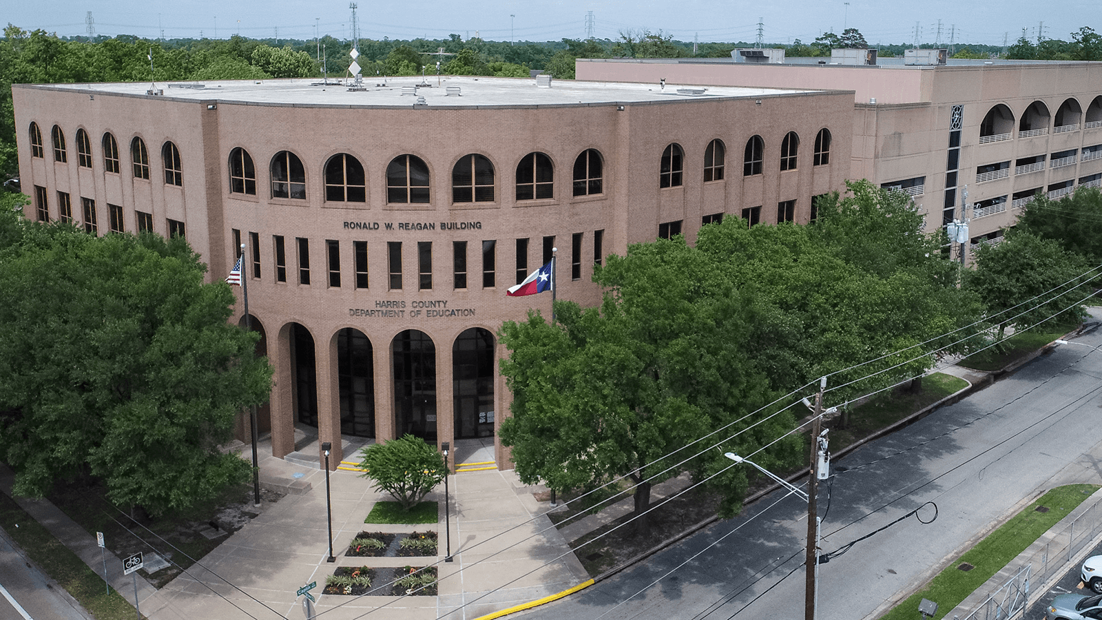 This is a photo of the HCDE Administration Building at 6300 Irvington Blvd.